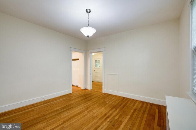 Building Photo - 4209 Ellicott St NW