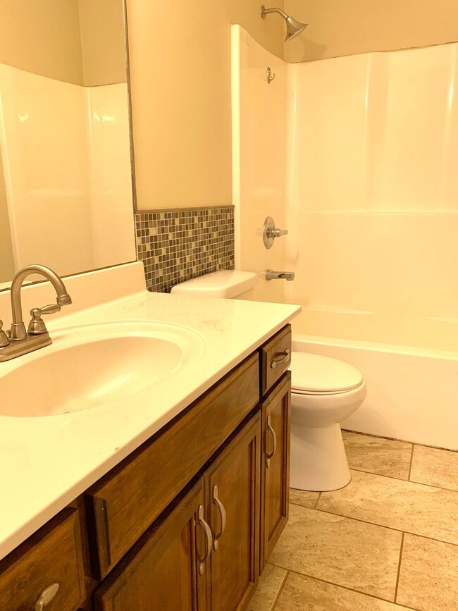 Building Photo - 3425 Foxrun Ln