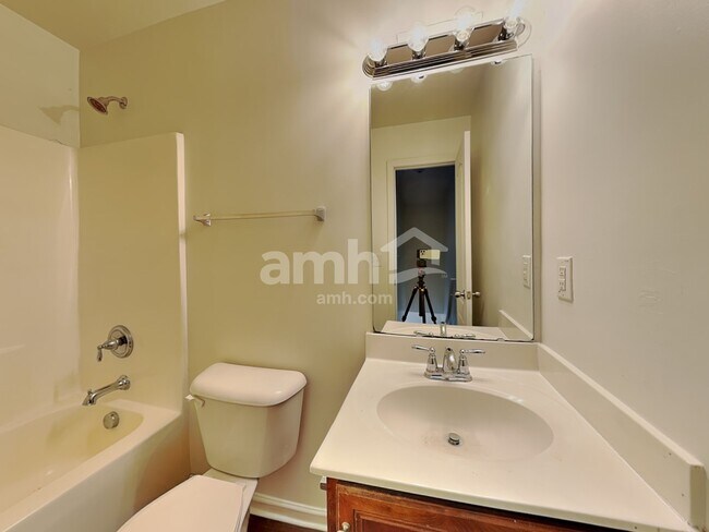 Building Photo - 4314 Tealeaf Dr