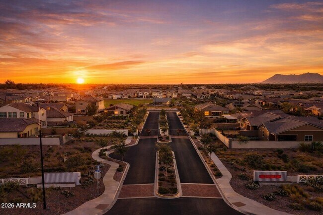 Building Photo - 2353 E Castanets Dr