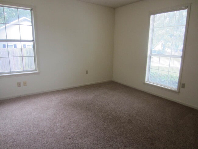 Building Photo - 2 Bedroom Duplex in Quail Rise Subidivision