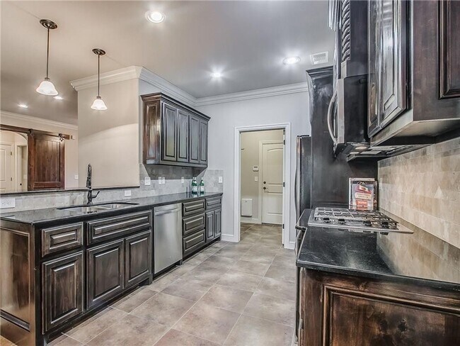 Building Photo - Lone Oak Lakes - Deer Creek Schools - 3 Bed | 2.5 Bath | 3 Car Garage | Bonus Room | Storm Shelte...