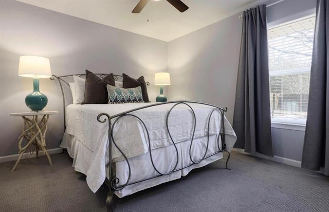 Building Photo - 10282 Vinemont St