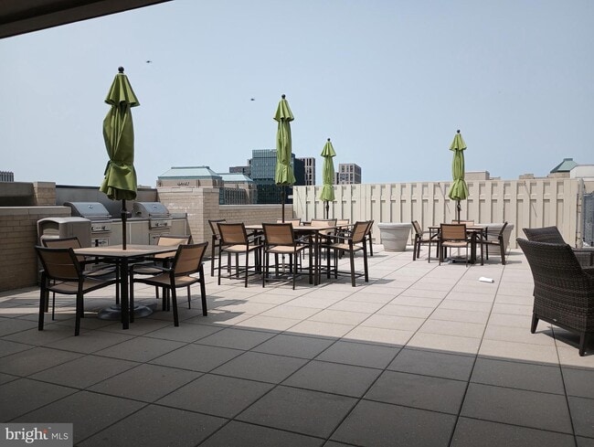 Building Photo - 11800 Sunset Hills Rd