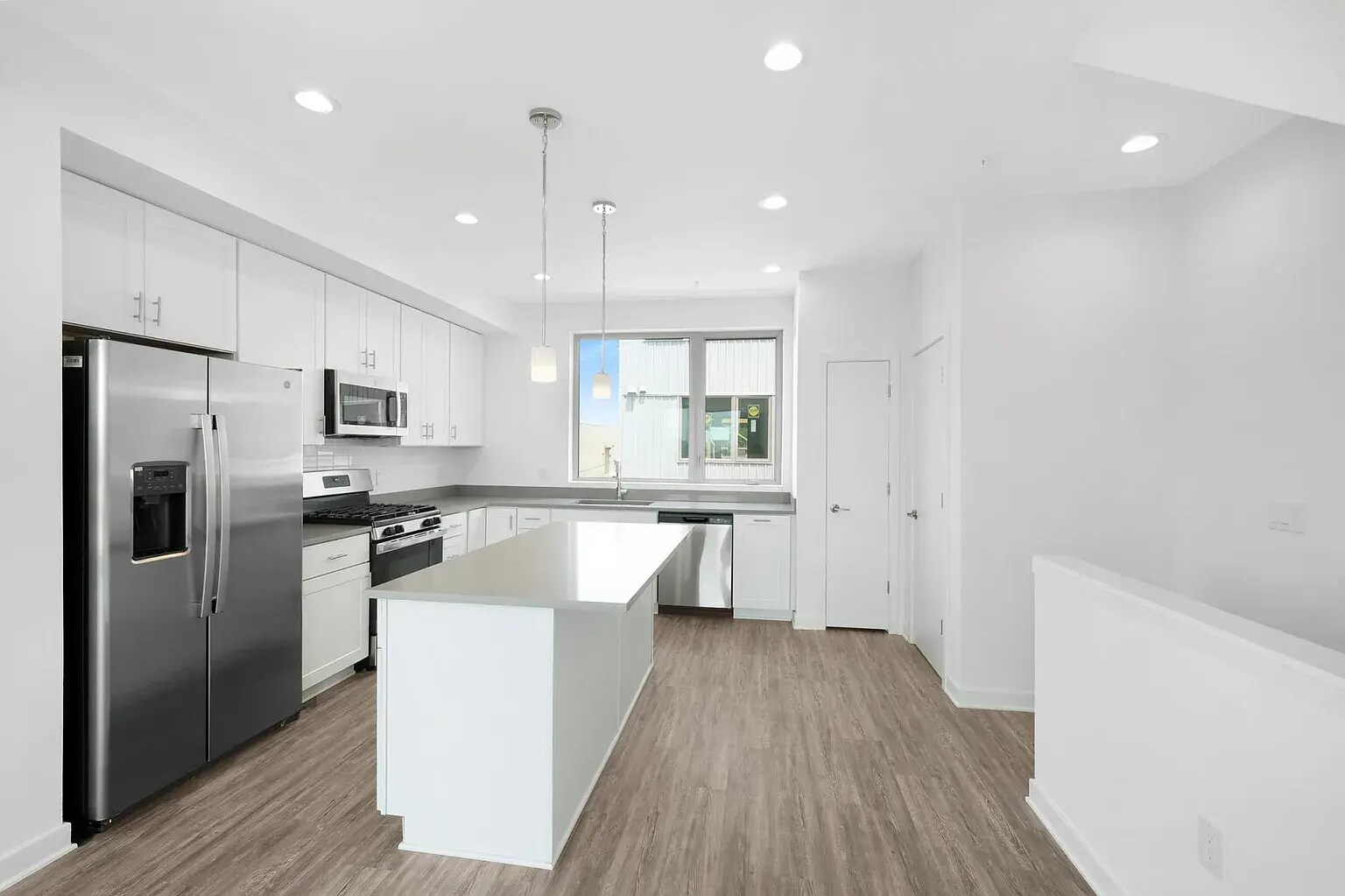 Building Photo - 3001 Schirra Ln