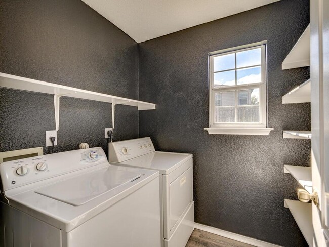 Building Photo - 251 Beech Dr