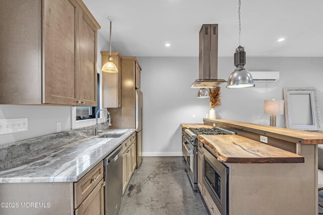 Building Photo - 10 McCready's Alley