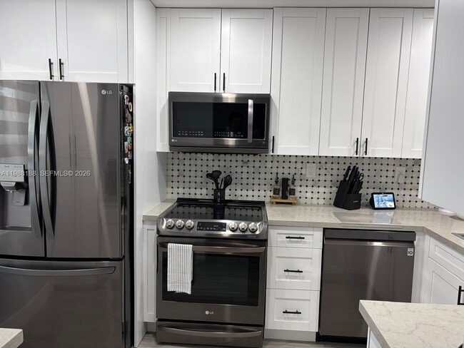 Building Photo - 14113 SW 120th Ct