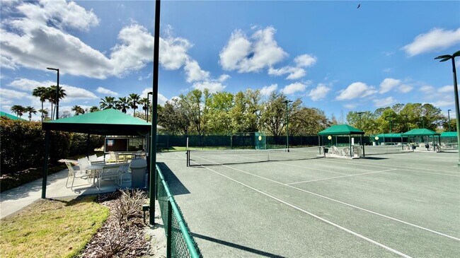 Building Photo - 10222 Devonshire Lake Dr