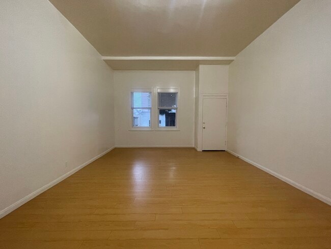 Building Photo - 1154 Kearny St