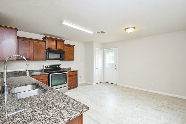 Building Photo - 17119 Hawks Landing Dr