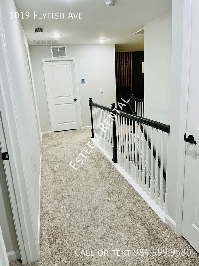 Building Photo - 1019 Flyfish Ave