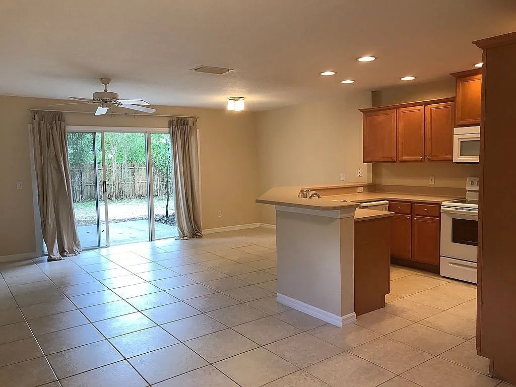 Kitchen and Living Room - 1513 Woodward St