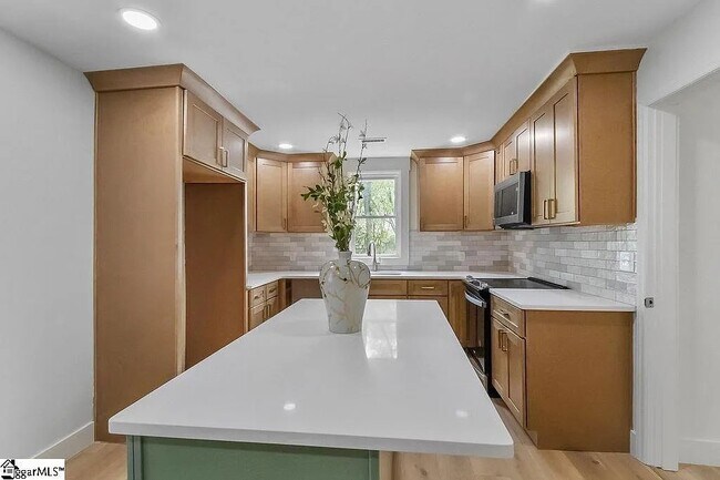 Building Photo - 208 Crestone Dr