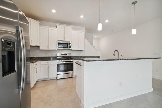 Building Photo - 8221 Cor Pne Wy