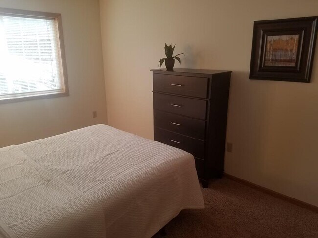 Building Photo - 2309 Deer Park Dr