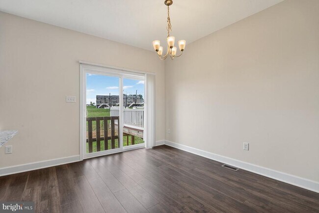 Building Photo - 109 Holstein Dr