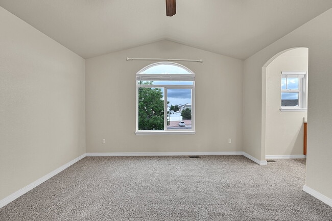 Building Photo - $2,200.00 - 3 Beds, 2.5 Baths, Single Fami...