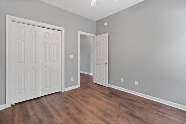 Building Photo - 211/213 Lloyd Street