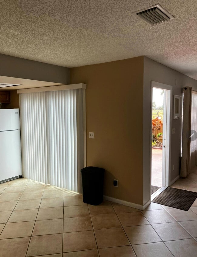 Building Photo - 5282 SE 43rd Trce