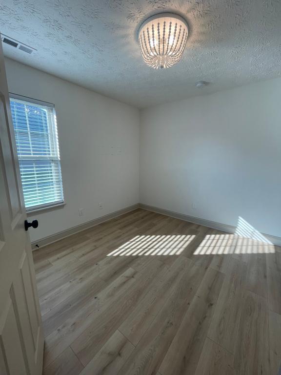 Building Photo - 13003 Sunset Dr