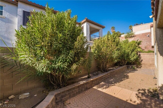 Building Photo - 1553 Razella Ct