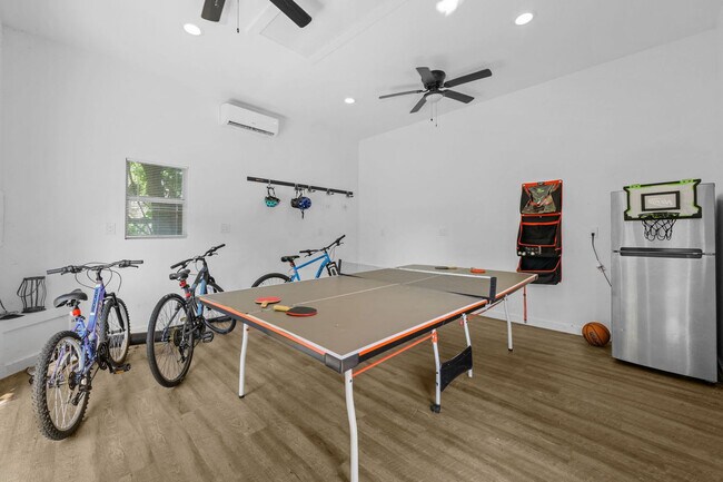 Building Photo - 2229 Alice Rd