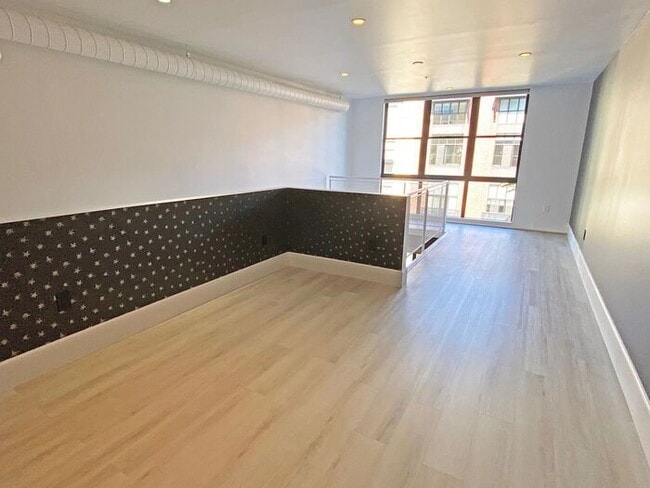 Building Photo - LUXURY Living at Santana Row! Private Cond...