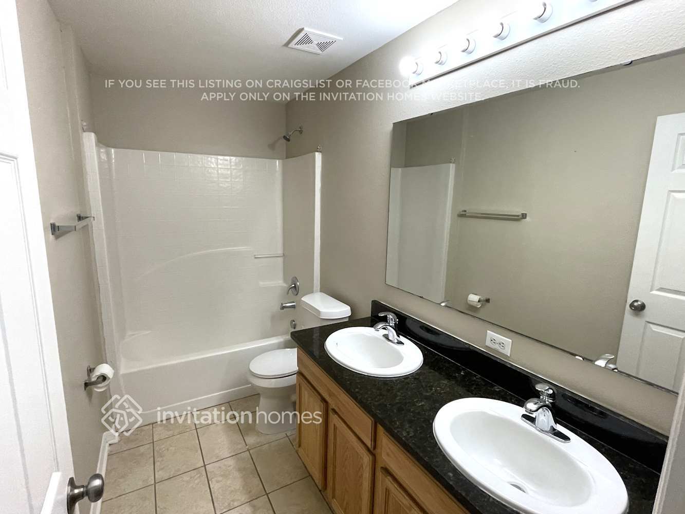 Building Photo - 2945 Ruxton Dr