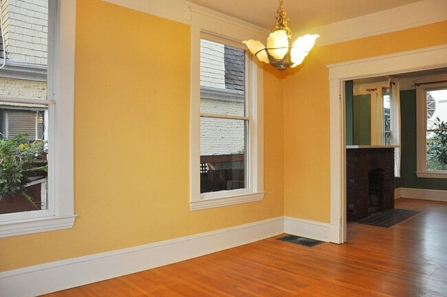 Building Photo - CLICK "REQUEST A TOUR" NOW!