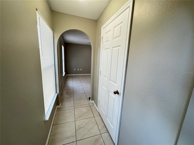 Building Photo - 10 Sawfish Ln