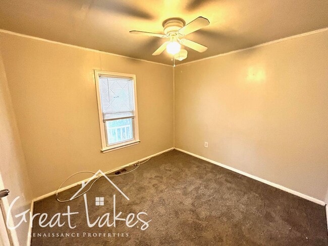 Building Photo - Homey 2 bedroom / 1 bathroom house now ava...