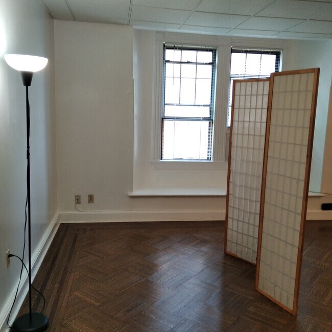 Building Photo - 288 Montgomery St