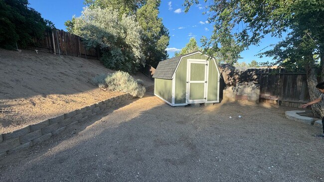 Building Photo - 4bed/2bath/2car garage. RV parking & massive landscaped backyard in cut-de-sac