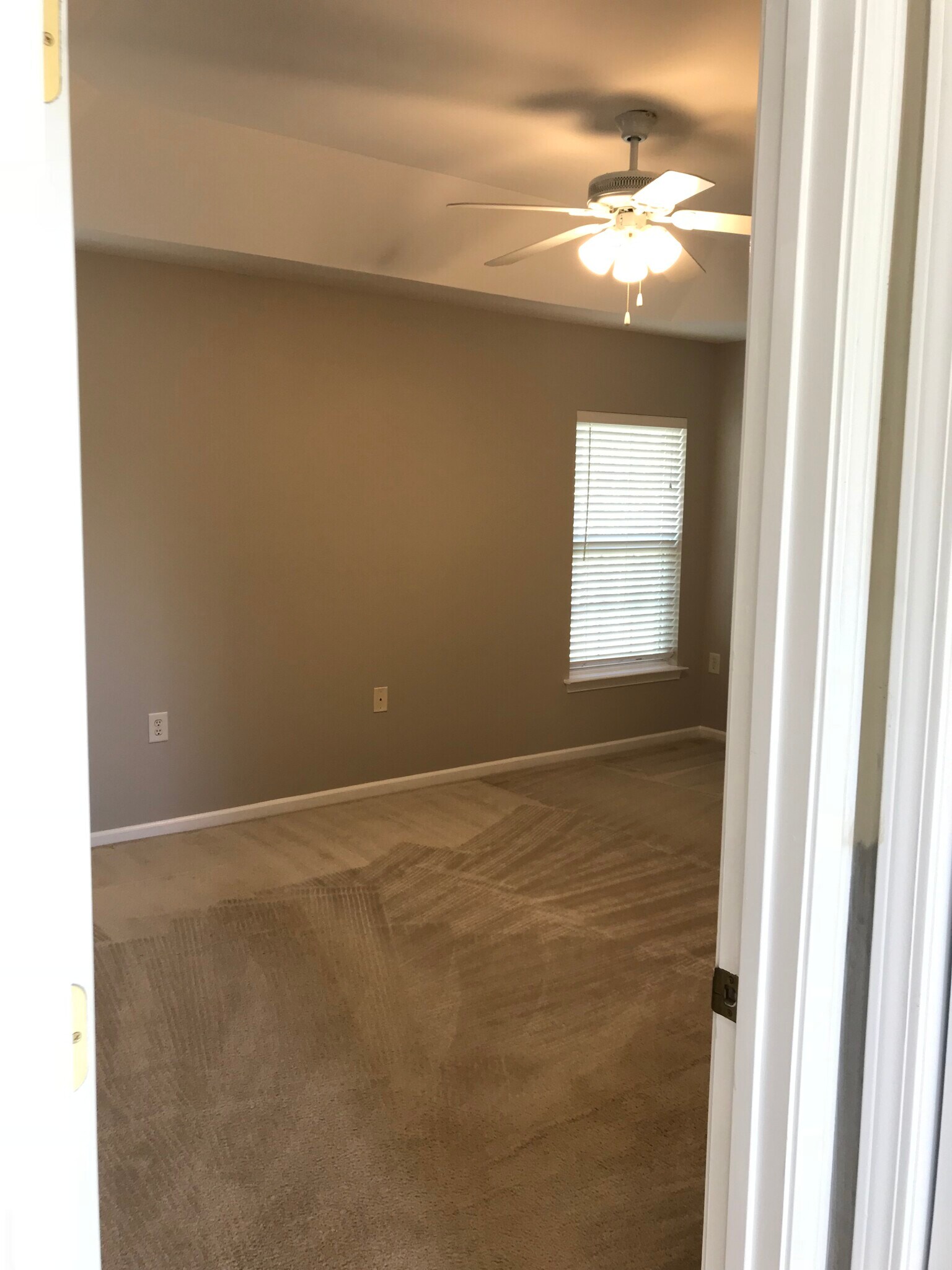 MASTER BEDROOM ENTRY - 2808 Cougar Hill Ct