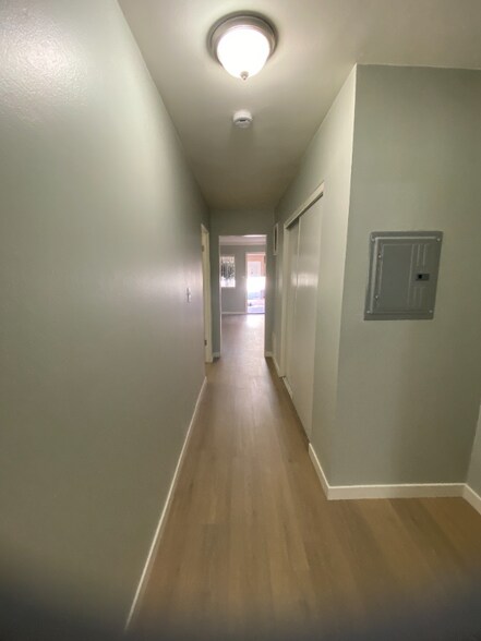 Building Photo - 7749 Reseda Blvd