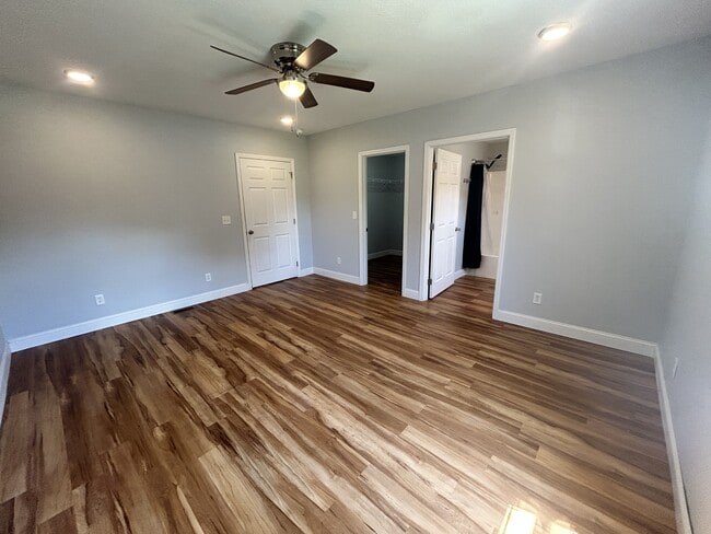 Building Photo - 517 Sherwood Ave