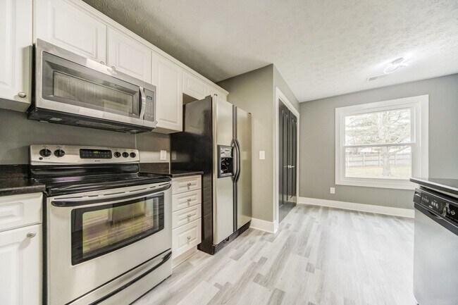 Building Photo - Fully Renovated Home in Gallatin, TN