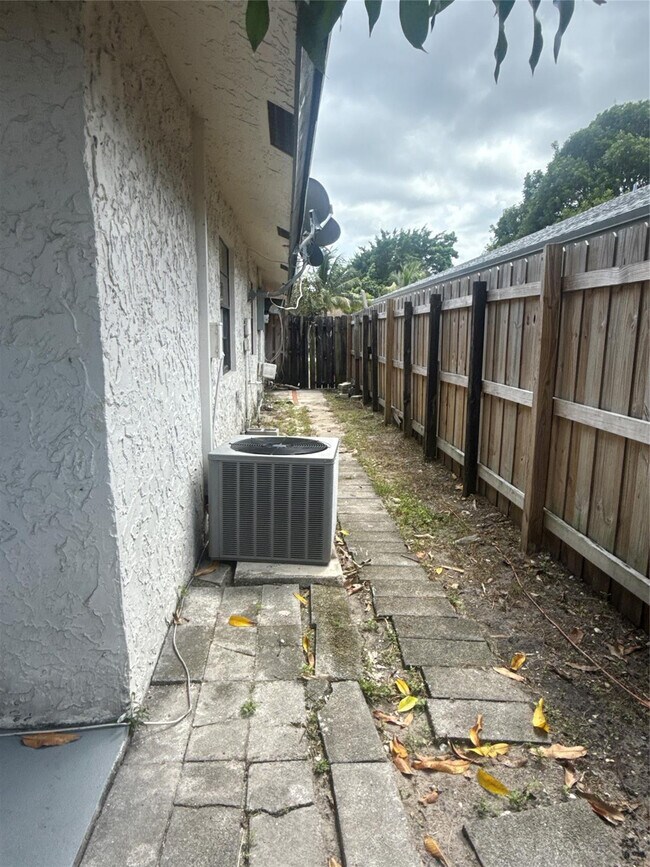 Building Photo - 7427 SW 13th St