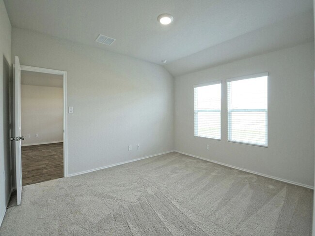 Building Photo - 4 BR/ 2 BA in Seguin - 1612 SF in Arroyo Ranch!