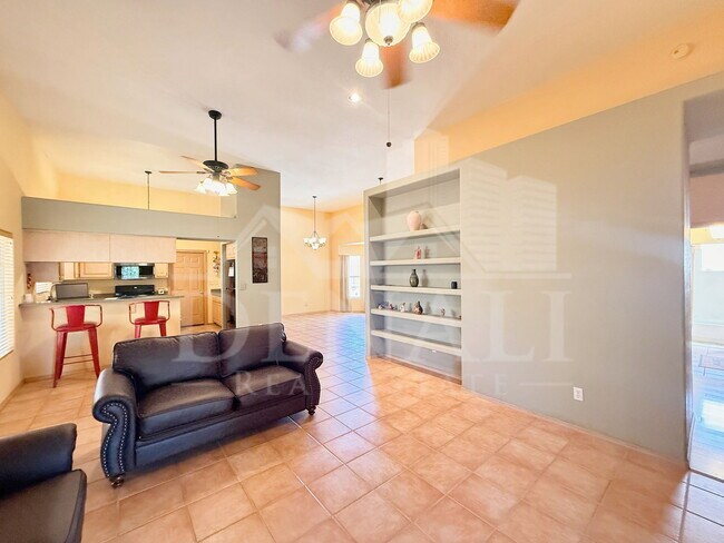 Building Photo - 1221 E Cholla St