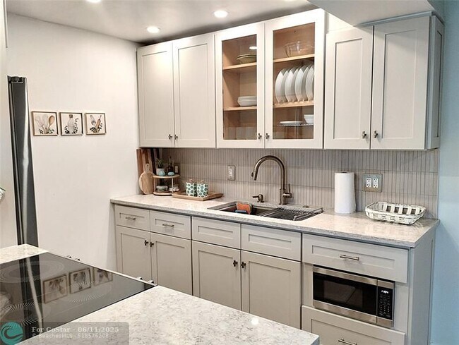 Building Photo - 3402 Bimini Ln