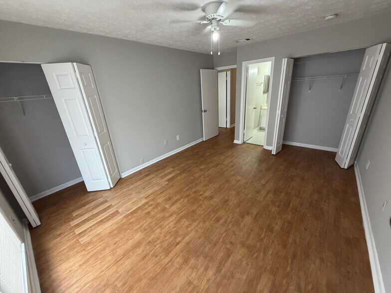 Building Photo - Room in Townhome on Governors Dr