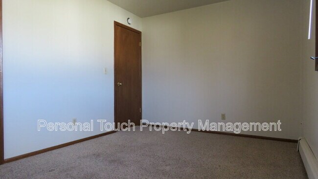 Building Photo - 1346 17th St S