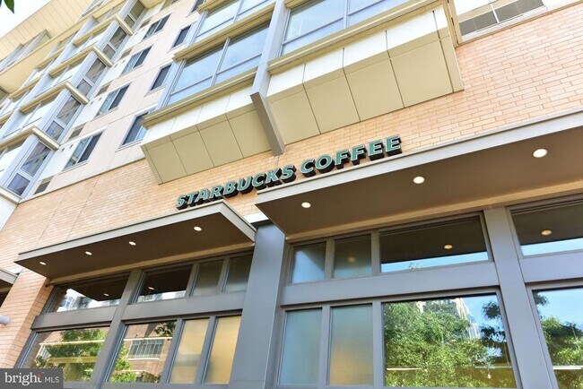 Building Photo - 440 L St NW