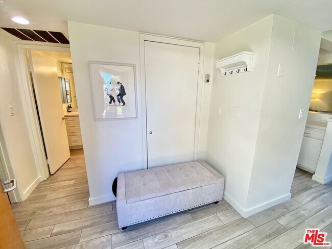 Building Photo - 2910 Neilson Wy