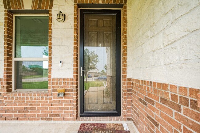 Building Photo - 3215 Laurel Bend Ln