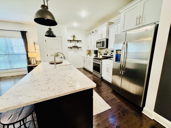 Building Photo - 1268 Easthaven Dr