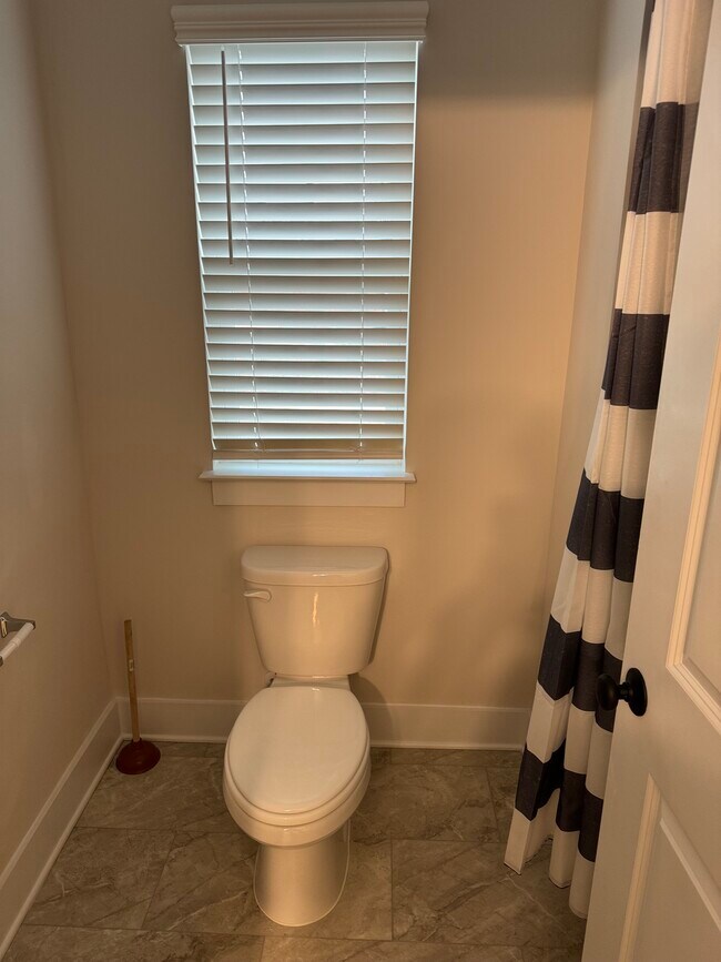 Building Photo - Mebane townhouse