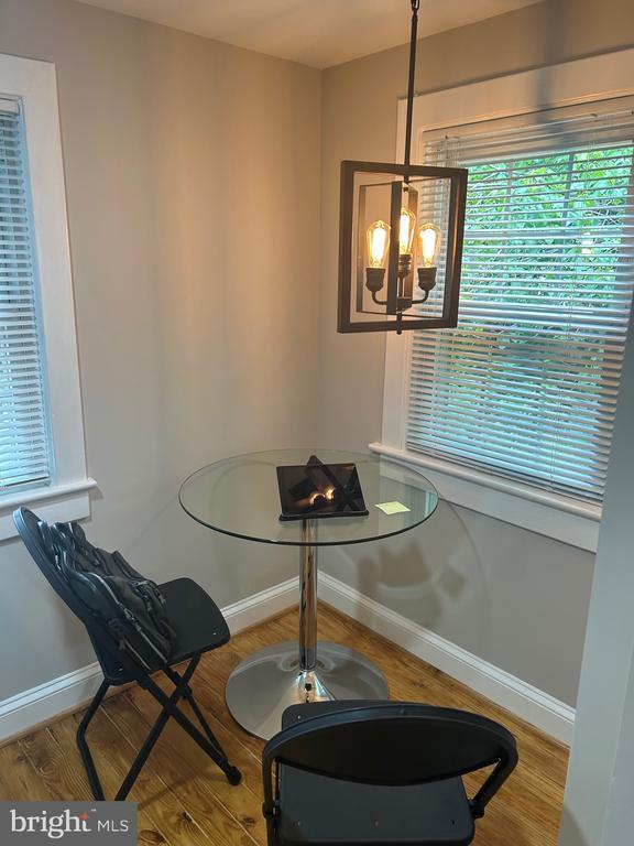 Building Photo - 303 Granville Dr